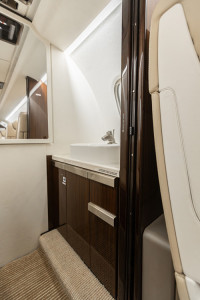 2018 Embraer Phenom 300E: 