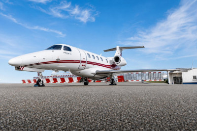 2017 Embraer Phenom 300: 