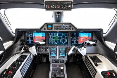 2017 Embraer Phenom 300: 