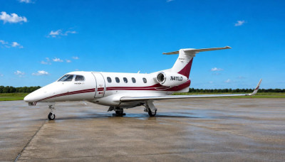 2017 Embraer Phenom 300: 