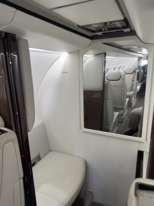 2021 Embraer Phenom 300E: 