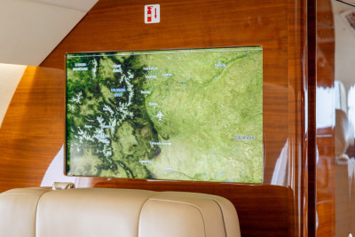2012 Dassault Falcon 2000LX: 