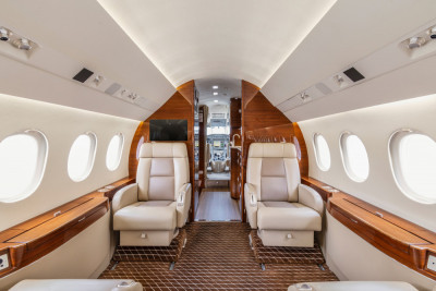 2012 Dassault Falcon 2000LX: 