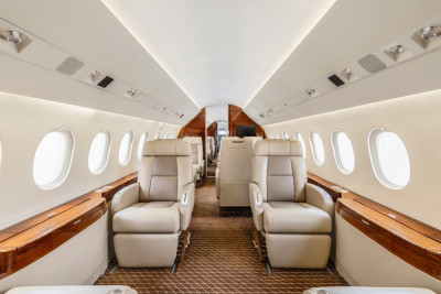 2012 Dassault Falcon 2000LX: 