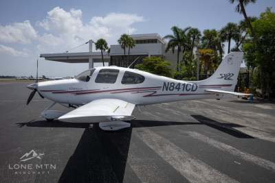 2002 Cirrus SR22: 