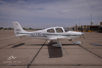 2002 Cirrus SR22: 