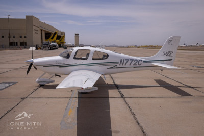 2002 Cirrus SR22: 