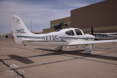 2002 Cirrus SR22: 