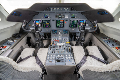 2008 Gulfstream G200: 2007/08 G200 SN 182 Reg N766WS Panel