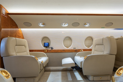 2008 Gulfstream G200: 2007/08 G200 SN 182 Reg N766WS Intr