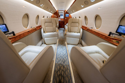 2008 Gulfstream G200: 2007/08 G200 SN 182 Reg N766WS Intr