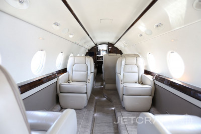 2011 Gulfstream G200: 