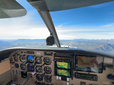 2000 Piper Archer III: 