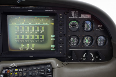2001 Cirrus SR22: 