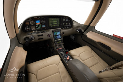 2001 Cirrus SR22: 