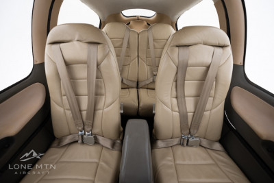 2001 Cirrus SR22: 