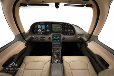 2001 Cirrus SR22: 