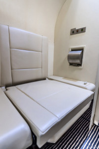 1996 Dassault Falcon 900B: 