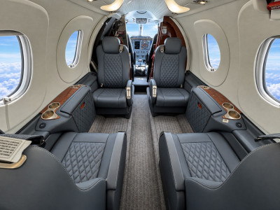 2003 Beechcraft Premier 1: Cabin Forward Club Seating