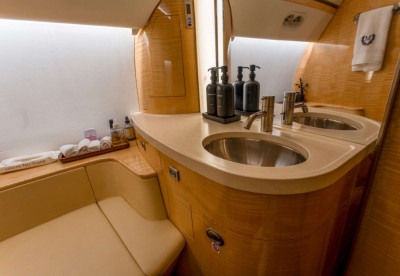 1999 Gulfstream G-V: 