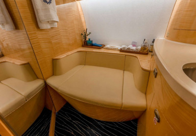 1999 Gulfstream G-V: 