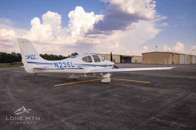 2004 Cirrus SR22 G2: 
