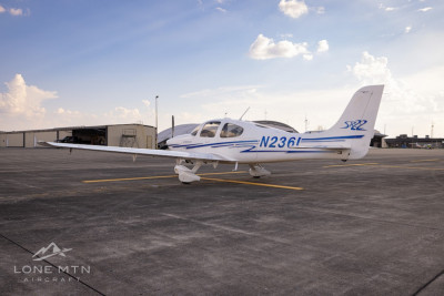 2004 Cirrus SR22 G2: 