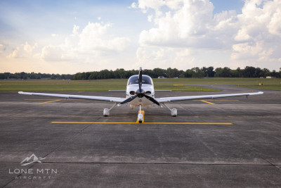 2004 Cirrus SR22 G2: 