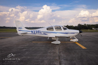 2004 Cirrus SR22 G2: 