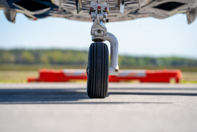 2012 Daher-Socata TBM 850 Elite: TBM 850 SN 616 N850RP Tire