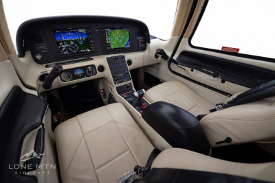 2017 Cirrus SR22 G6: 