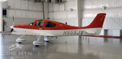 2017 Cirrus SR22 G6: 