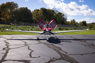2017 Cirrus SR22 G6: 