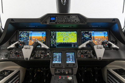2024 Embraer Phenom 300E: 