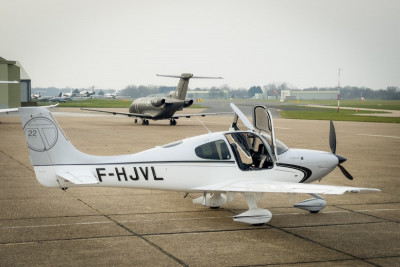 2013 Cirrus SR22T: 