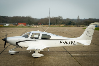 2013 Cirrus SR22T: 