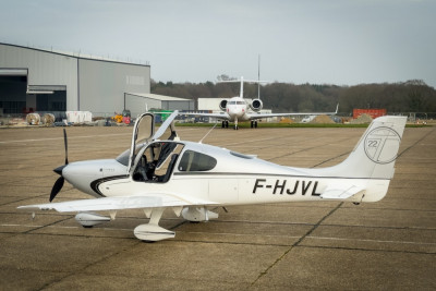 2013 Cirrus SR22T: 