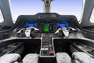2011 Embraer Phenom 100: 