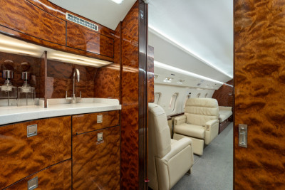 1997 Bombardier Challenger 604: 