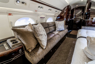 1998 Gulfstream G-V: 