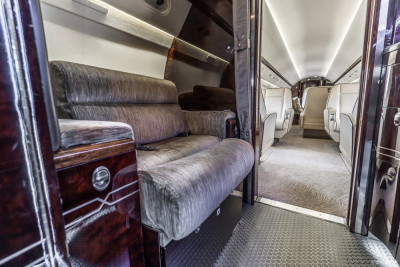 1998 Gulfstream G-V: 