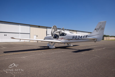 2005 Cirrus SR22 G2 GTS: 