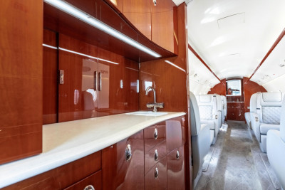 2004 Gulfstream G200: 