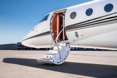 2004 Gulfstream G200: 