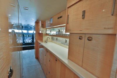 2011 Gulfstream G550: 
